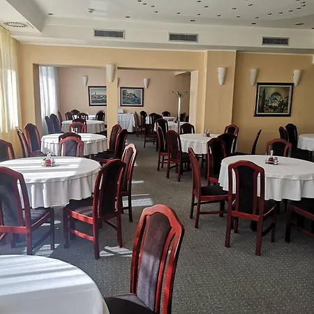 Elegance Hotel 3*