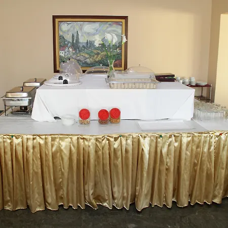 Elegance Hotel