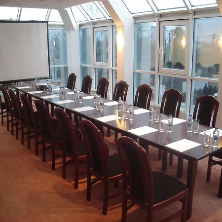 Elegance Hotel