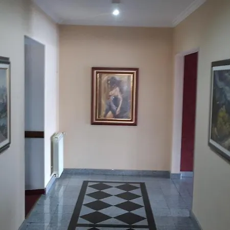 Elegance Hotel 3*
