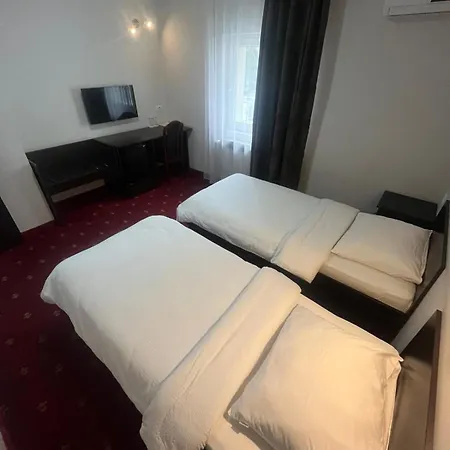 Elegance Hotel 3*