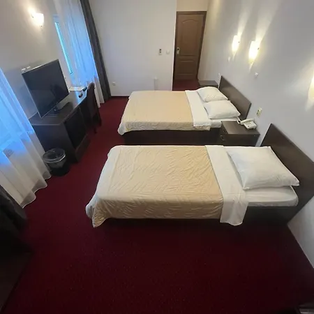 Elegance Hotel