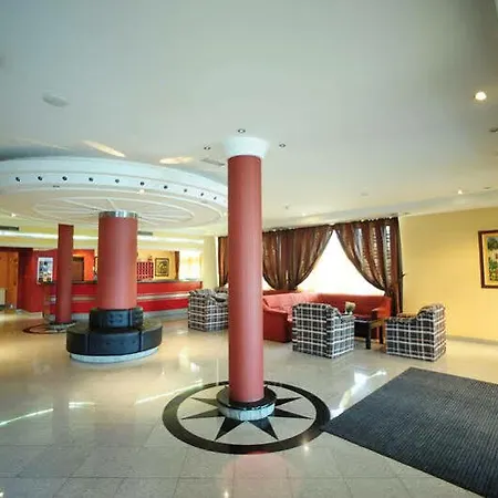 Elegance Hotel 3*